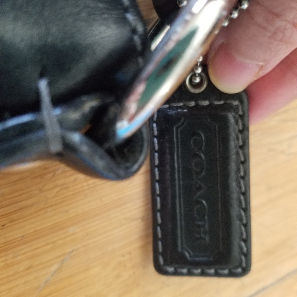 Coach shoulder bag - Picture 3 of 6